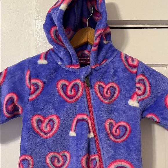 HATLEY Infant 9-12mo Bunting Fleece Bundler Suit Snow Rainbow Hearts Purple EUC - Picture 2 of 8